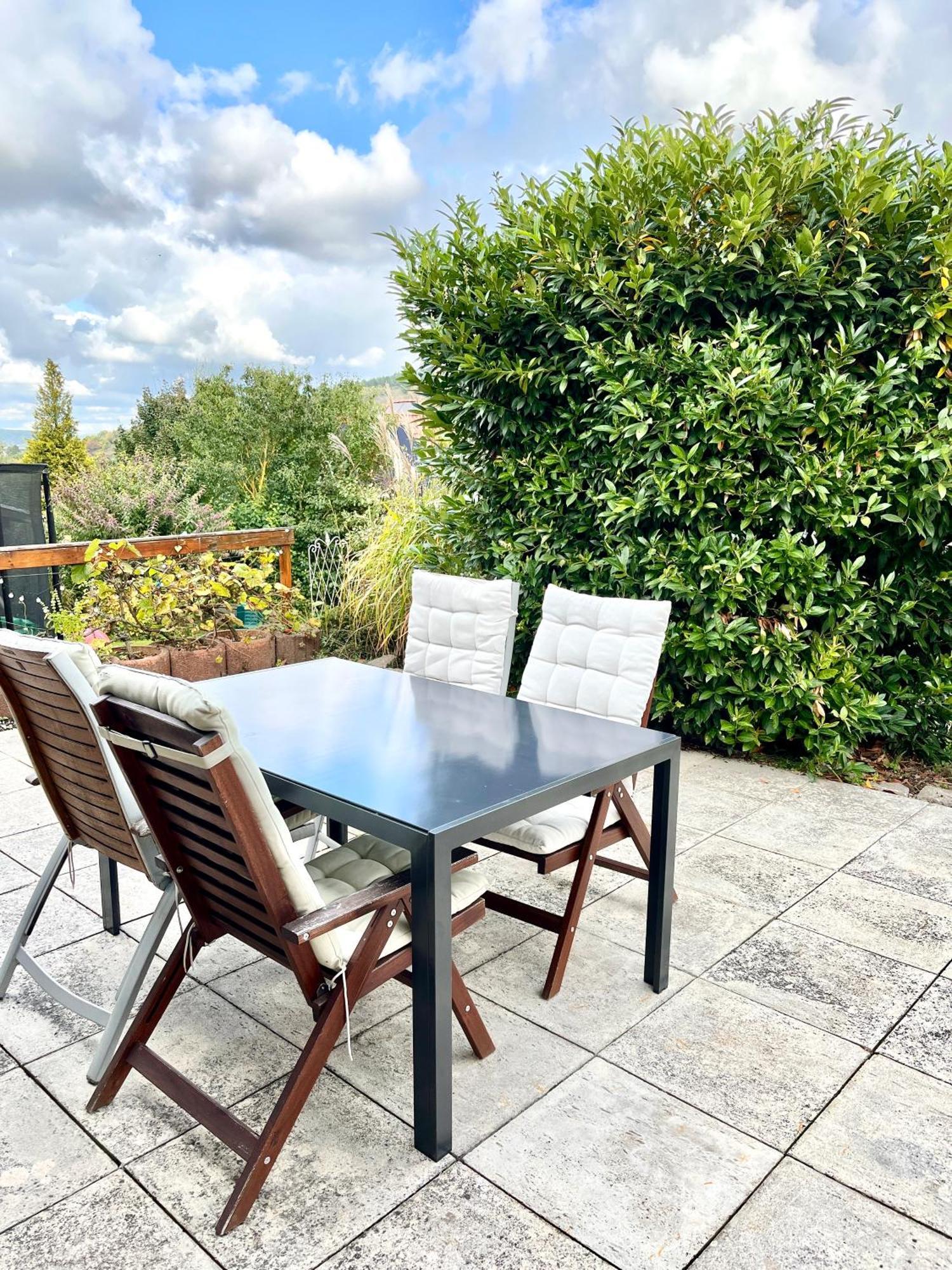Ferienhaus Weinbergblick - Nahe Wuerzburg - 2 Schlafzimmer - Familienfreundlich - Terrasse Unterleinach Bagian luar foto