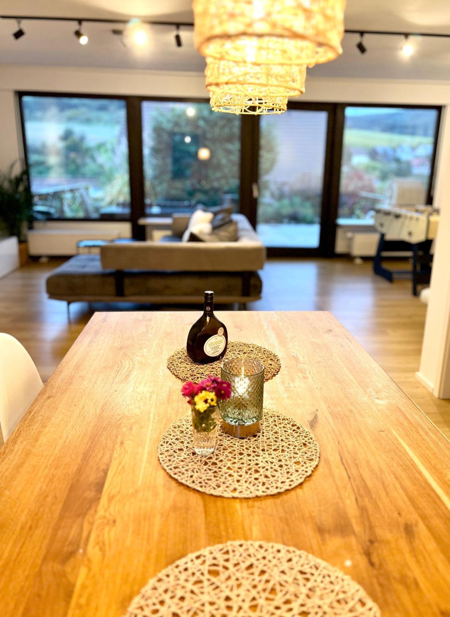 Ferienhaus Weinbergblick - Nahe Wuerzburg - 2 Schlafzimmer - Familienfreundlich - Terrasse Unterleinach Bagian luar foto